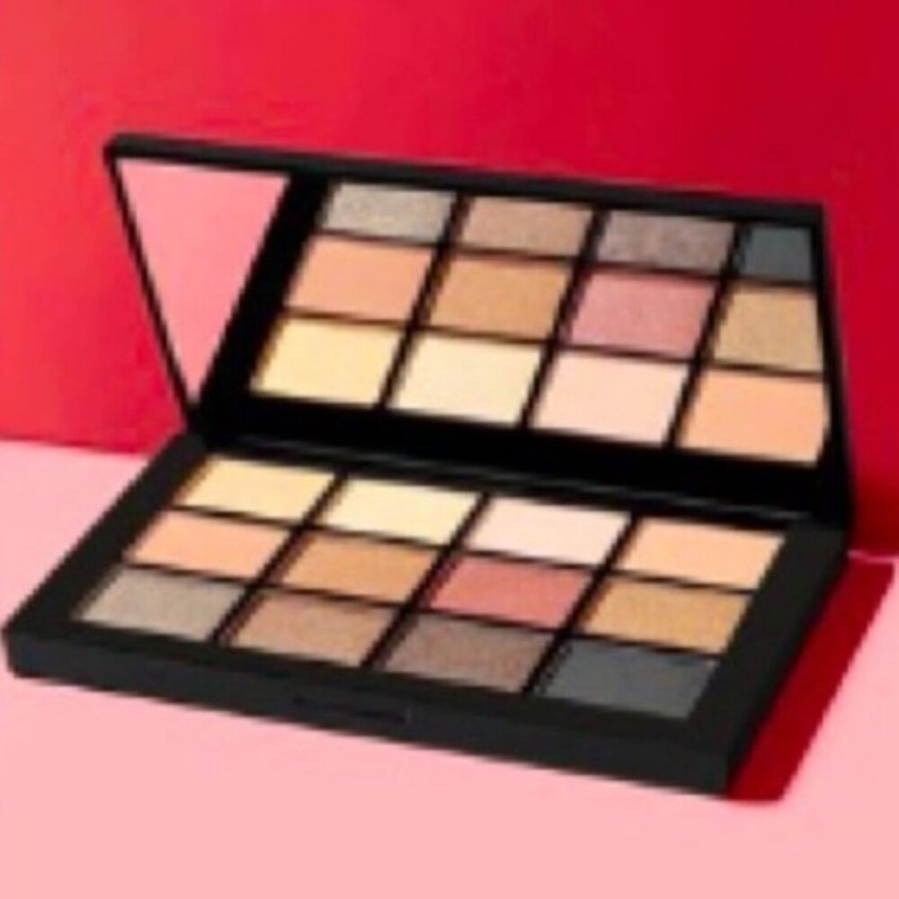 Twelve color eyeshadow palette